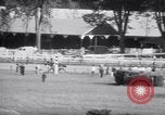 Standbild Rasse Pferd Krieg Admiral Saratoga Springs New York USA, 1938, aus Sekunde 15 historischem Filmmaterial Videoclip 65675034103