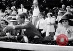Standbild Rasse Pferd Krieg Admiral Saratoga Springs New York USA, 1938, aus Sekunde 24 historischem Filmmaterial Videoclip 65675034103