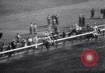 Standbild Rasse Pferd Krieg Admiral Saratoga Springs New York USA, 1938, aus Sekunde 55 historischem Filmmaterial Videoclip 65675034103