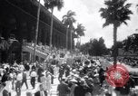 Standbild Bühnenarbeiter und Krieg Admiral Miami Florida USA, 1939, aus Sekunde 43 historischem Filmmaterial Videoclip 65675034118