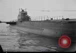 Standbild Trauerfeier für das französische U-Boot Phenix Le Havre Frankreich, 1939, aus Sekunde 17 historischem Filmmaterial Videoclip 65675034121
