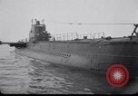 Standbild Trauerfeier für das französische U-Boot Phenix Le Havre Frankreich, 1939, aus Sekunde 18 historischem Filmmaterial Videoclip 65675034121