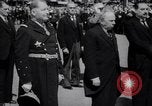 Standbild Trauerfeier für das französische U-Boot Phenix Le Havre Frankreich, 1939, aus Sekunde 35 historischem Filmmaterial Videoclip 65675034121