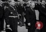 Standbild Trauerfeier für das französische U-Boot Phenix Le Havre Frankreich, 1939, aus Sekunde 36 historischem Filmmaterial Videoclip 65675034121