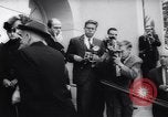 Immagine di Gary Cooper i funerali Beverly Hills California USA, 1961, secondo 18 filmato di repertorio 65675034141