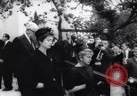 Immagine di Gary Cooper i funerali Beverly Hills California USA, 1961, secondo 61 filmato di repertorio 65675034141