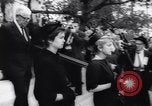Immagine di Gary Cooper i funerali Beverly Hills California USA, 1961, secondo 62 filmato di repertorio 65675034141