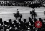 Immagine di Queen Elizabeth Londra Inghilterra Regno Unito, 1961, secondo 10 filmato di repertorio 65675034150