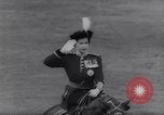 Immagine di Queen Elizabeth Londra Inghilterra Regno Unito, 1961, secondo 23 filmato di repertorio 65675034150