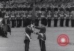 Immagine di Queen Elizabeth Londra Inghilterra Regno Unito, 1961, secondo 45 filmato di repertorio 65675034150
