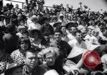 Immagine di Cavallo e bull ride San Jose California USA, 1961, secondo 8 filmato di repertorio 65675034156