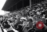 Immagine di Cavallo e bull ride San Jose California USA, 1961, secondo 38 filmato di repertorio 65675034156