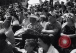 Immagine di Cavallo e bull ride San Jose California USA, 1961, secondo 59 filmato di repertorio 65675034156