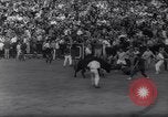 Immagine di La corrida Pamplona Spagna, 1961, secondo 51 filmato di repertorio 65675034174