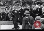 Standbild König Edward die Achte widmen die Vimy Ridge War Memorial Pas-de-Calais Frankreich, 1936, aus Sekunde 9 historischem Filmmaterial Videoclip 65675034180