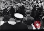 Standbild König Edward die Achte widmen die Vimy Ridge War Memorial Pas-de-Calais Frankreich, 1936, aus Sekunde 11 historischem Filmmaterial Videoclip 65675034180