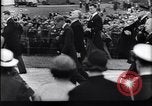 Standbild König Edward die Achte widmen die Vimy Ridge War Memorial Pas-de-Calais Frankreich, 1936, aus Sekunde 12 historischem Filmmaterial Videoclip 65675034180