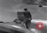 Standbild Amelia Earhart mit ihrem Lockheed Electra United States USA, 1936, aus Sekunde 5 historischem Filmmaterial Videoclip 65675034183