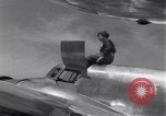 Standbild Amelia Earhart mit ihrem Lockheed Electra United States USA, 1936, aus Sekunde 8 historischem Filmmaterial Videoclip 65675034183