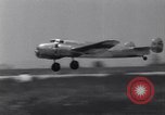 Standbild Amelia Earhart mit ihrem Lockheed Electra United States USA, 1936, aus Sekunde 12 historischem Filmmaterial Videoclip 65675034183
