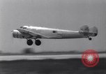 Standbild Amelia Earhart mit ihrem Lockheed Electra United States USA, 1936, aus Sekunde 14 historischem Filmmaterial Videoclip 65675034183