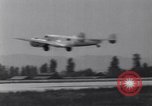 Standbild Amelia Earhart mit ihrem Lockheed Electra United States USA, 1936, aus Sekunde 16 historischem Filmmaterial Videoclip 65675034183