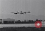 Standbild Amelia Earhart mit ihrem Lockheed Electra United States USA, 1936, aus Sekunde 18 historischem Filmmaterial Videoclip 65675034183