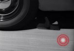 Standbild Automobil Anti Skid Gerät United States USA, 1936, aus Sekunde 23 historischem Filmmaterial Videoclip 65675034184