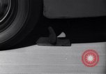 Standbild Automobil Anti Skid Gerät United States USA, 1936, aus Sekunde 24 historischem Filmmaterial Videoclip 65675034184