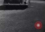 Standbild Automobil Anti Skid Gerät United States USA, 1936, aus Sekunde 26 historischem Filmmaterial Videoclip 65675034184