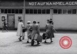 Immagine di A Berlino est i rifugiati Germania, 1961, secondo 22 filmato di repertorio 65675034186