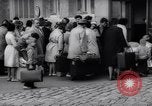 Immagine di A Berlino est i rifugiati Germania, 1961, secondo 39 filmato di repertorio 65675034186
