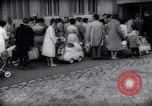 Immagine di A Berlino est i rifugiati Germania, 1961, secondo 49 filmato di repertorio 65675034186