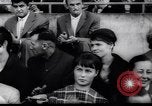 Standbild Turnerinnen Stuttgart Deutschland, 1961, aus Sekunde 23 historischem Filmmaterial Videoclip 65675034190