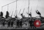 Standbild Turnerinnen Stuttgart Deutschland, 1961, aus Sekunde 36 historischem Filmmaterial Videoclip 65675034190