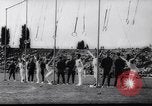 Standbild Turnerinnen Stuttgart Deutschland, 1961, aus Sekunde 39 historischem Filmmaterial Videoclip 65675034190