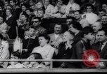 Standbild Turnerinnen Stuttgart Deutschland, 1961, aus Sekunde 41 historischem Filmmaterial Videoclip 65675034190