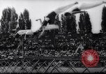 Standbild Turnerinnen Stuttgart Deutschland, 1961, aus Sekunde 43 historischem Filmmaterial Videoclip 65675034190