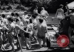 Immagine di Gli adolescenti party Germania, 1961, secondo 24 filmato di repertorio 65675034191