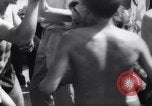 Immagine di Gli adolescenti party Germania, 1961, secondo 29 filmato di repertorio 65675034191