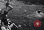 Immagine di Gli adolescenti party Germania, 1961, secondo 34 filmato di repertorio 65675034191