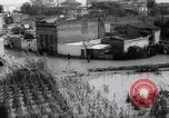 Immagine di La devastazione delle inondazioni Barcellona Spagna, 1962, secondo 37 filmato di repertorio 65675034214