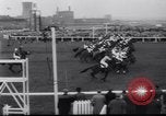 Image cheval de course Nicolaus Silver Aintree Liverpool en Angleterre, 1961, de la seconde 24 séquences d'archives historiques vidéo 65675034218