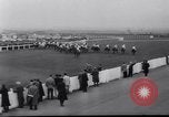Image cheval de course Nicolaus Silver Aintree Liverpool en Angleterre, 1961, de la seconde 30 séquences d'archives historiques vidéo 65675034218