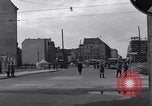 Immagine di Esercito degli Stati Uniti i bus turistici Berlino Germania, 1961, secondo 13 filmato di repertorio 65675034219