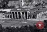 Standbild Brandenburger Tor Berlin West Deutschland, 1961, aus Sekunde 7 historischem Filmmaterial Videoclip 65675034227