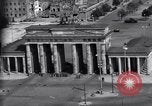 Standbild Brandenburger Tor Berlin West Deutschland, 1961, aus Sekunde 13 historischem Filmmaterial Videoclip 65675034227