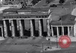 Standbild Brandenburger Tor Berlin West Deutschland, 1961, aus Sekunde 15 historischem Filmmaterial Videoclip 65675034227