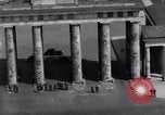 Standbild Brandenburger Tor Berlin West Deutschland, 1961, aus Sekunde 20 historischem Filmmaterial Videoclip 65675034227
