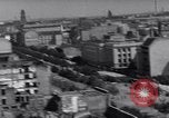 Standbild Brandenburger Tor Berlin West Deutschland, 1961, aus Sekunde 28 historischem Filmmaterial Videoclip 65675034227